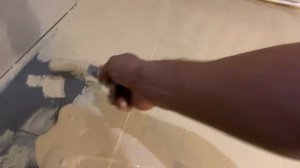 Этого делать не стоит! Резиновая краска по плитке!