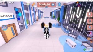 КАК ПОЛУЧИТЬ КОРОНУ И ЭКСКЛЮЗИВНЫЙ РЮКЗАК В РОБЛОКСЕ !