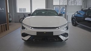 Kia EV6 2025 обзор