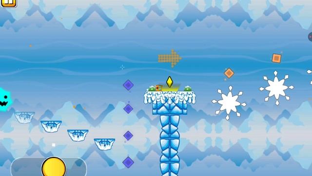Кеша бродил по зимниму лесу, под названием Frozen Heart.