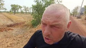 Тайка отжала байк на ферме