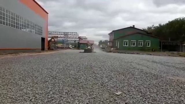 Планировка щебня 📌 Экскаватор-Погрузчиком 🚜