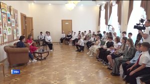 В Уфе в День защиты детей Амина Шафикова и Каринэ Хабирова встретились с учащимися музыкальных школ