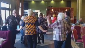 Прекрасная "Галина" на юбилее в Михнево с поющим ведущим Николаем Гранковым!