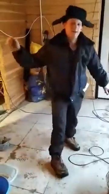 Петрович печкин!!!))) смотреть онлайн