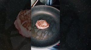 Жарим стейк из говядины #стейкизговядины #готовимсами