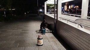 Девчонка стучит по кастрюлям, Киото