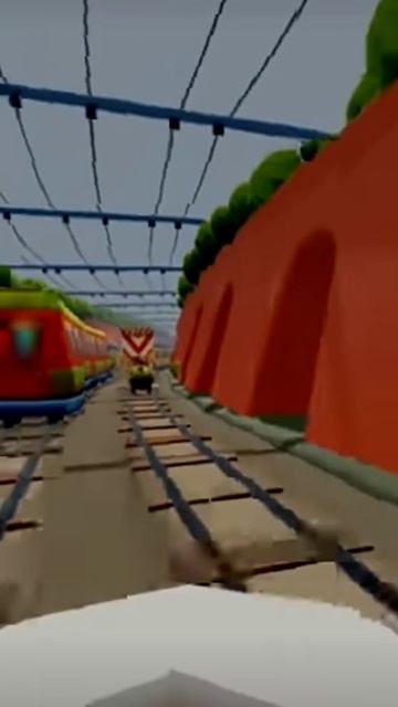 Как бегает охранник в Subway surfers!#shorts #worldchannel #2021 #игры смотреть онлайн