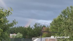 Vlog/41/ На даче/ Погода изменилась/ Сушим мяту, мелиссу/ Ветер повалял растюшки/ Первая клубника..