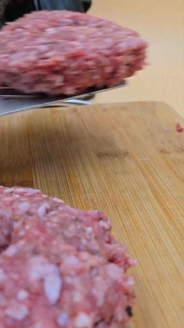 Копченые котлеты! 2 часа за 14 секунд💪 смотреть онлайн