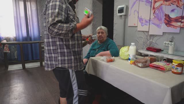 Щи домашние ЕДА ДЛЯ ПЕНСИОНЕРОВ - ПОКУПКИ ПРОДУКТОВ полив огорода ПОДВАЛ ИЛЬИЧА ЖИЗНЬ В ДЕРЕВНЕ
