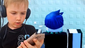 Roby game играет в игры Роблокс