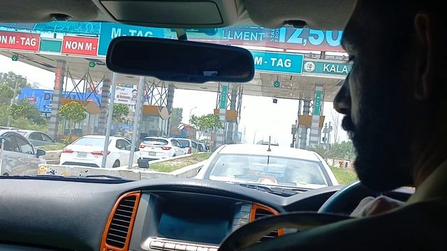 03 Paid road from Lahore to Islamabad / 03 Проезд по платной дороге из Ла смотреть онлайн