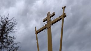 Казаки установили Поклонный крест на месте разрушенного националистами храма в ДНР