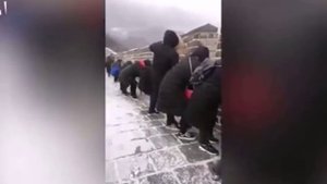 Каток на китайской стене.