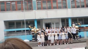 У старшего внука последний звонок 🔔.