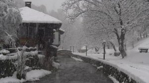 4K HDR Snowfall & River - Stream Sounds & Heavy Snow Falling - Snowy Winter Village Scenery - Relax