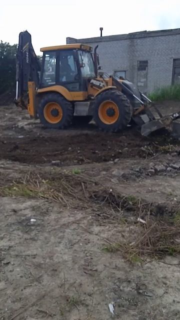 Укладка тротуарной плитки. Подготовка под укладку 500м смотреть онлайн