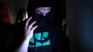 Мошенники угрозами вынудили подростка поджигать машины в ХМАО