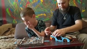 Собираем Comet GTS из деревянного конструктора