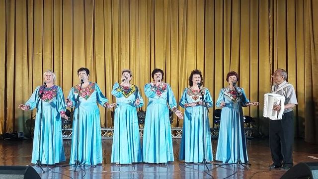 МБУК ЦКС Снежинка
Ансамбль Снежняночки 
Посею лебеду