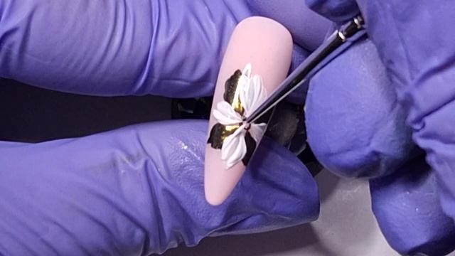 Нежный цветочный маникюр. МК/Delicate floral manicure смотреть онлайн