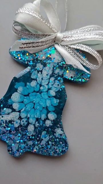 Новогодние игрушки из эпоксидной смолы #игрушки #новы? смотреть онлайн