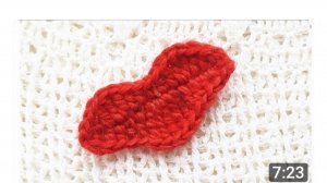 Брошь "Поцелуйчик" крючком.