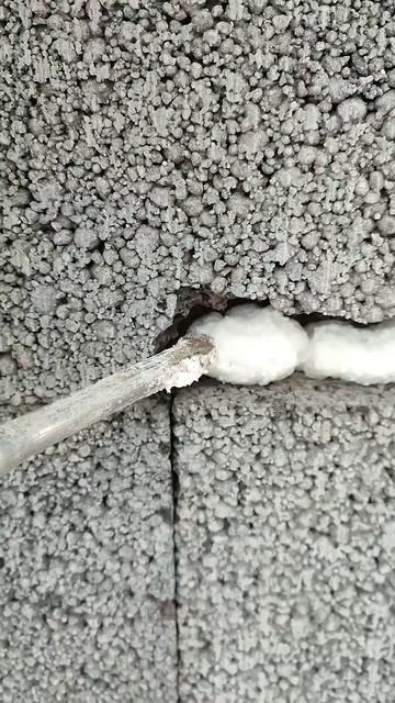 Монтажная пена & Отверстие #construction #tools #diy смотреть онлайн