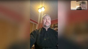 Подскажите, пожалуйста, может ли бабушка быть крёстно?