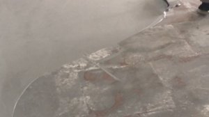Нанесение эпоксидного армирующего слоя на подготовленное основание