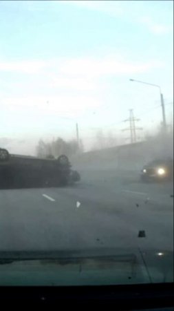 Момент аварии автобуса с детьми на трассе в Подмосковье