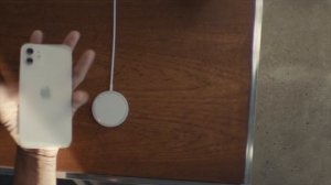 Встречайте iPhone 12 | 12 mini – Apple Реклама