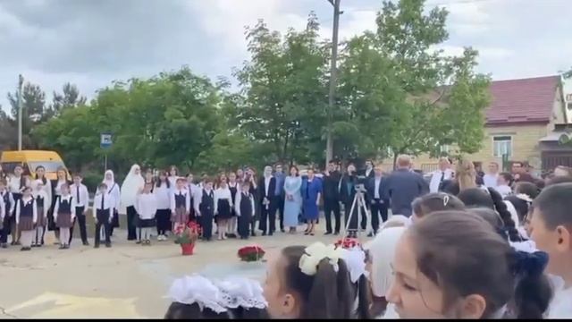 ГИМН РОССИИ и ГИМН ДАГЕСТАНА СОШ NO 17. г.ДЕРБЕНТ ЛИНЕЙКА смотреть онлайн