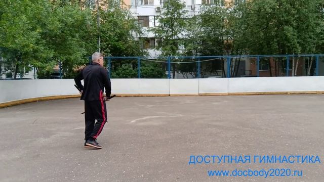 Упражнения с пластиковыми мечами Катана (8)