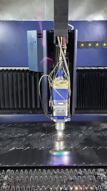 Как SteelBro делает ножи #steelbro #edc #производствоножей #ножи смотреть онлайн