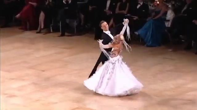 Solo Foxtrot _ Arunas Bizokas & Katusha Demidova