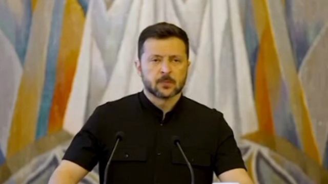 Зеленский:
"С вопросом обмена тел погибших солдат нужно тщательно разобраться. Потому что, как нам с