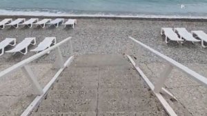 Кабардинка Центральный пляж сегодня 3 июня 2025. Как выглядит пляж без мазута, чистота, море погода