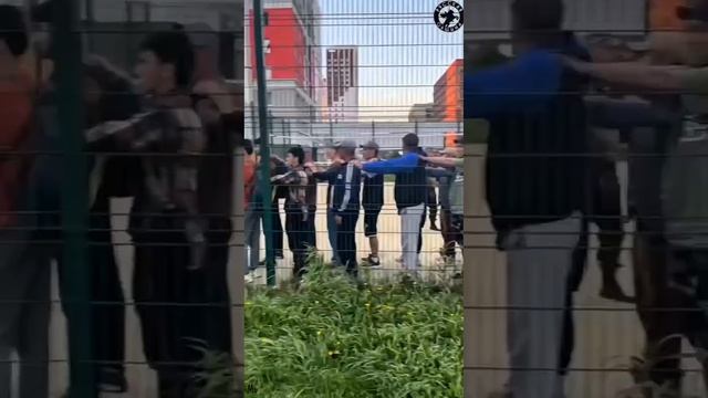 ❗️В Екатеринбурге активисты Русской общины совместно с полицейскими задержали десятки мастурбеков...