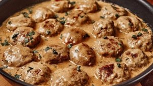 Вкуснейшие фрикадельки в очень вкусном сливочно-горчичном соусе!