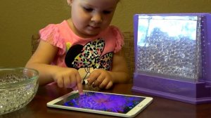 Диана и Рома Диана Играет в калейдоскоп с шариками Орбиз, Orbeez Kaleidoscope