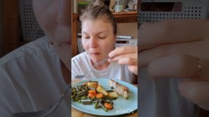 Мукбанг. Жареная зубатка, овощи гриль