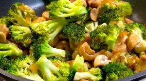 Эти жареные грибы с брокколи - настоящий праздник вкуса! Просто и быстро!