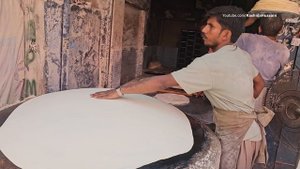 Как делают манда-роти? Машина для раскатки теста и самосы — новые технологии в уличной еде!