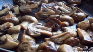 Баклажаны с болгарским перцем и шампиньонами