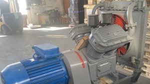 Воздушный компрессор 4ВУ1-5/9