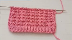 Простой плотный узор спицами.