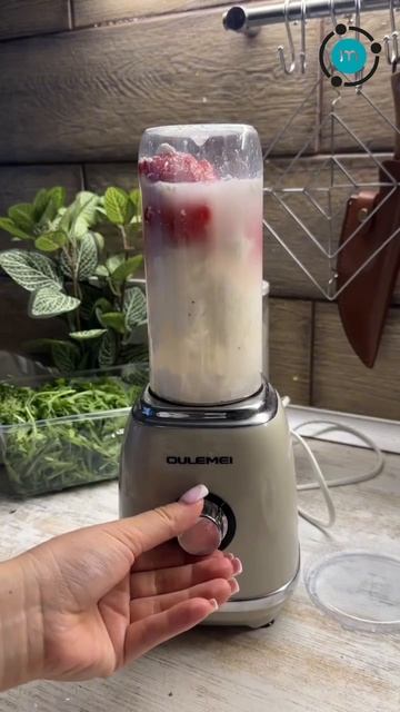 Тост с авокадо и лососем + коктейль на сухом кокосовом молоке Molecularmeal (WB: 307690764)