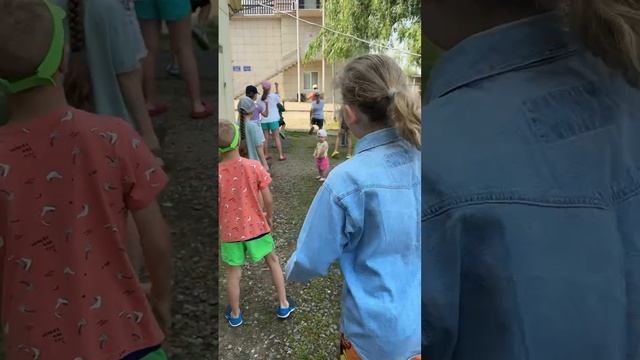 Сап лагерь, Танцуют все! Вместо разминки наш фирменный танец 🌊